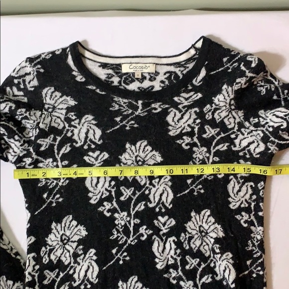 Cocogio Women’s Crew Neck Pullover Sweater - Picture 6 of 7